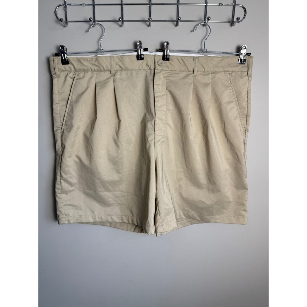 Reebok Mens Khaki Pleated Golf Shorts 50 Athletic Performance Stretch Tan